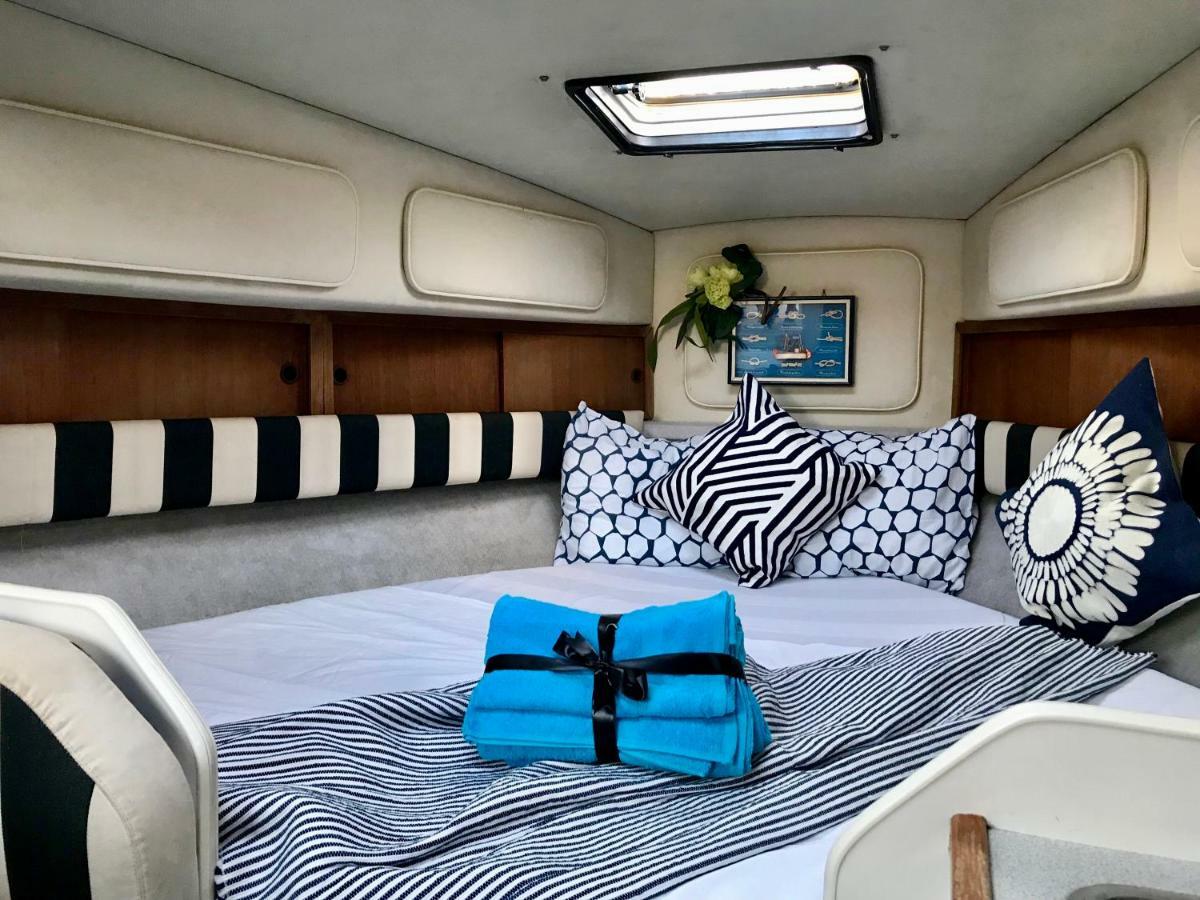 Hotel en barco Yacht Experience Barcelona Sant Adrià de Besòs